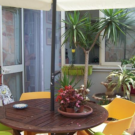 B&B In Centro Cagliari Exteriör bild