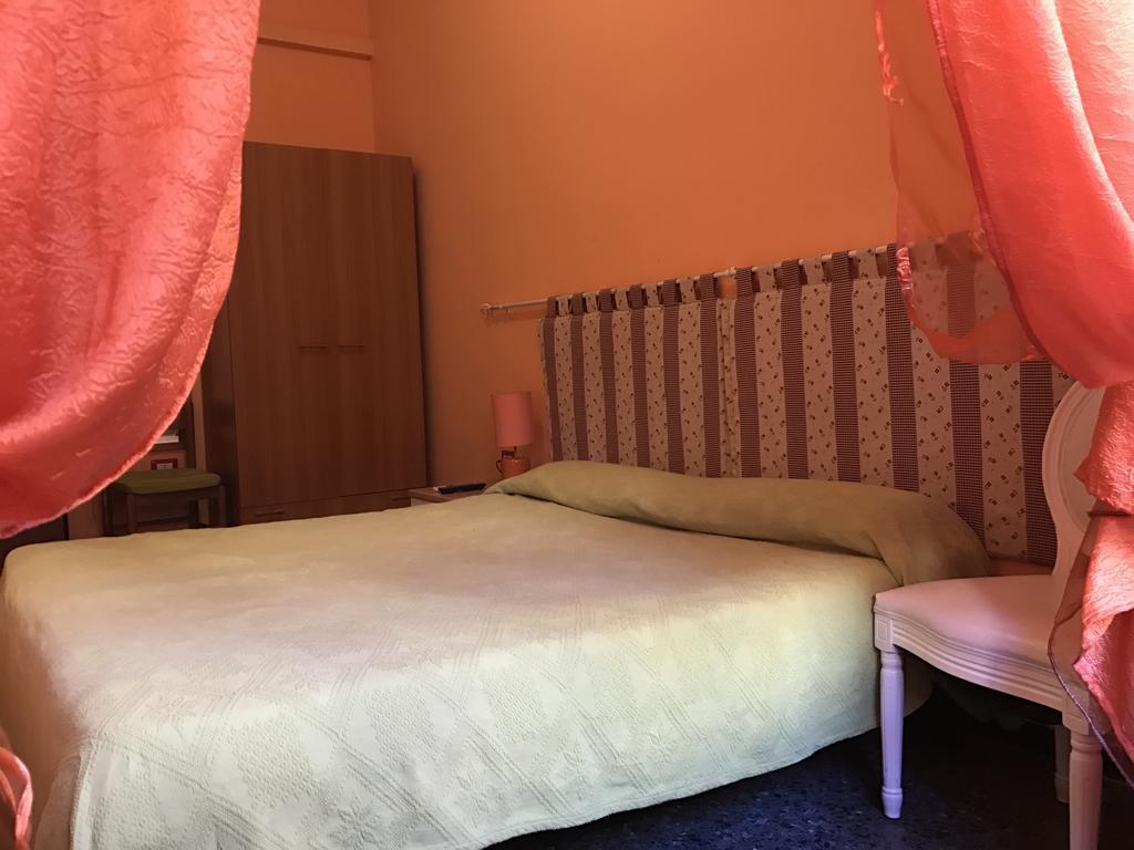 B&B In Centro Cagliari Exteriör bild